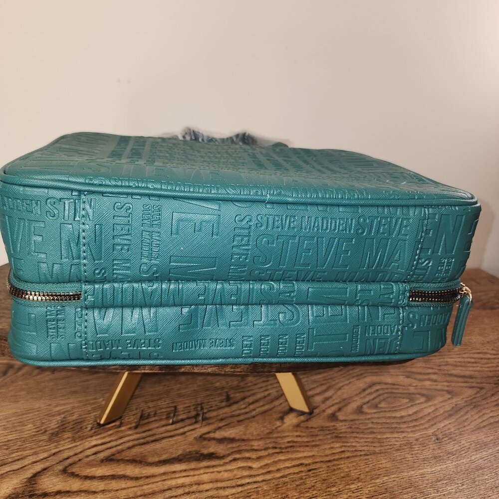 Steve Madden Teal Travel Cosmetic Bag With Clear Pockets & Zippers - Picture 5 of 7